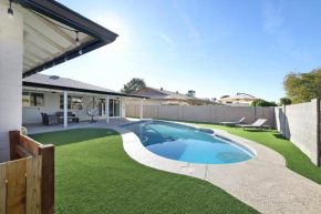 Pegasus - Modern Tempe Getaway with Pool & Game Room